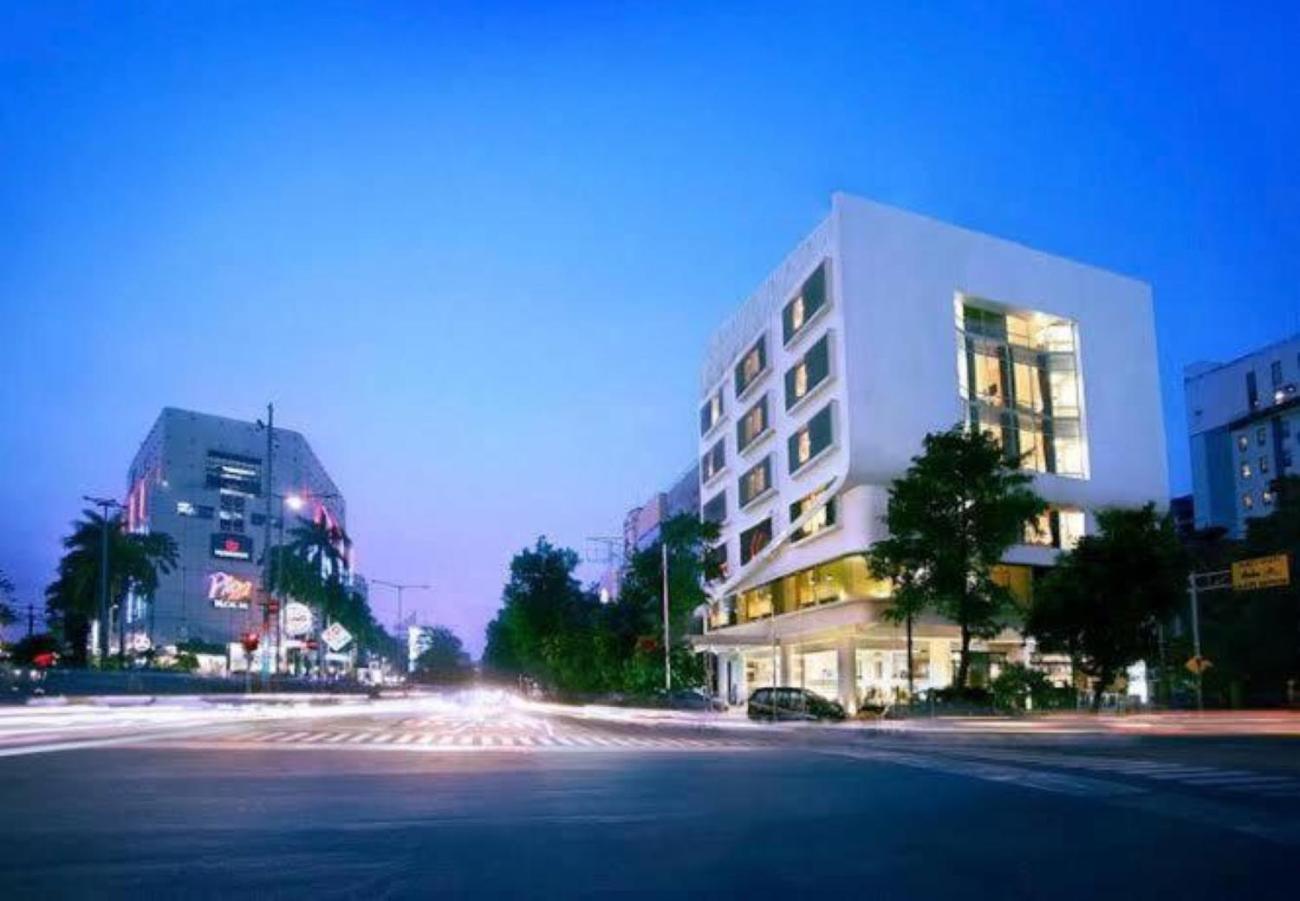Hotel Maxone Premier Melawai Yakarta Exterior foto